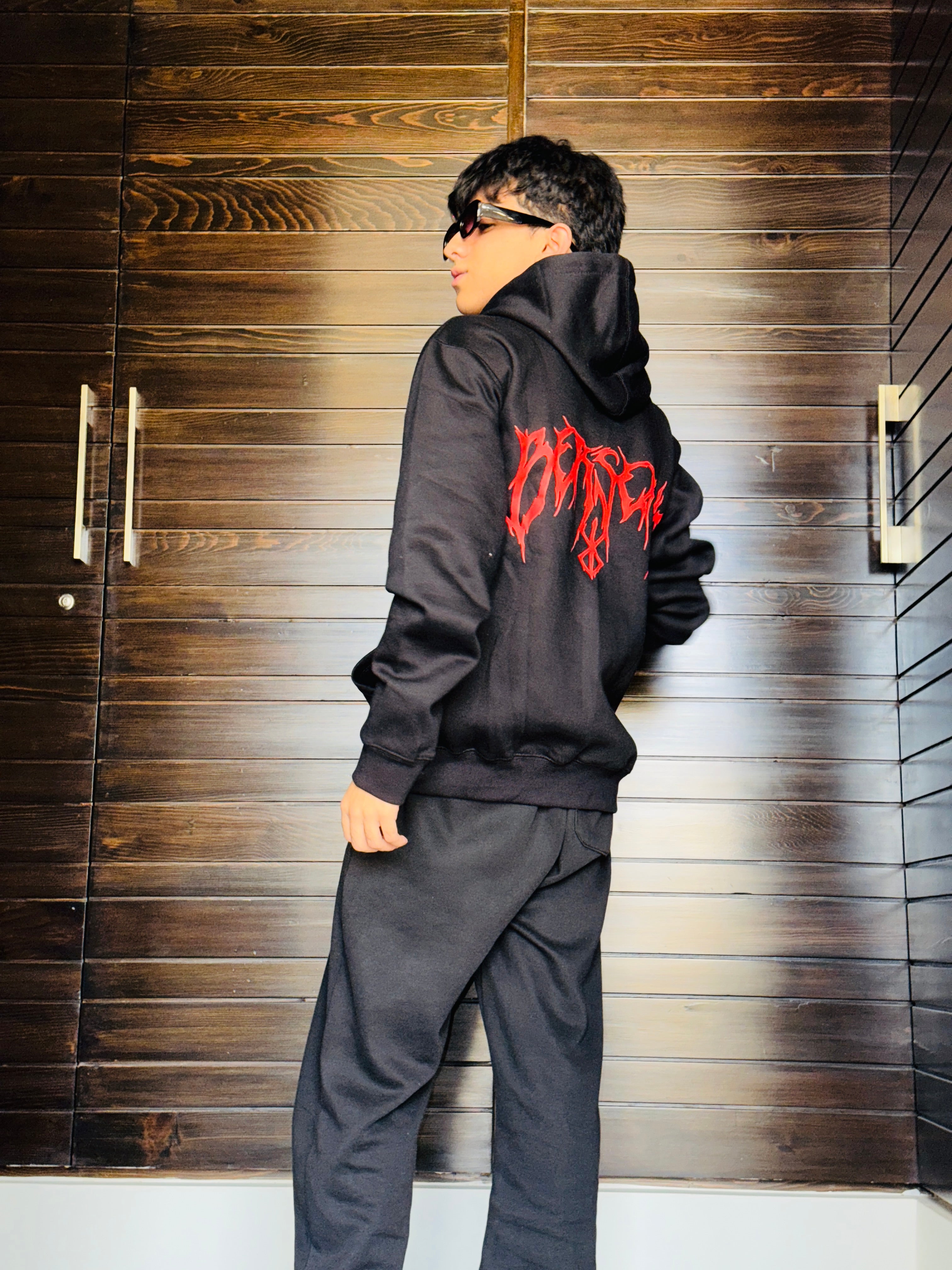 BESERK BLACK HOODIE