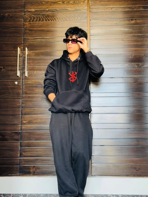 BESERK BLACK HOODIE
